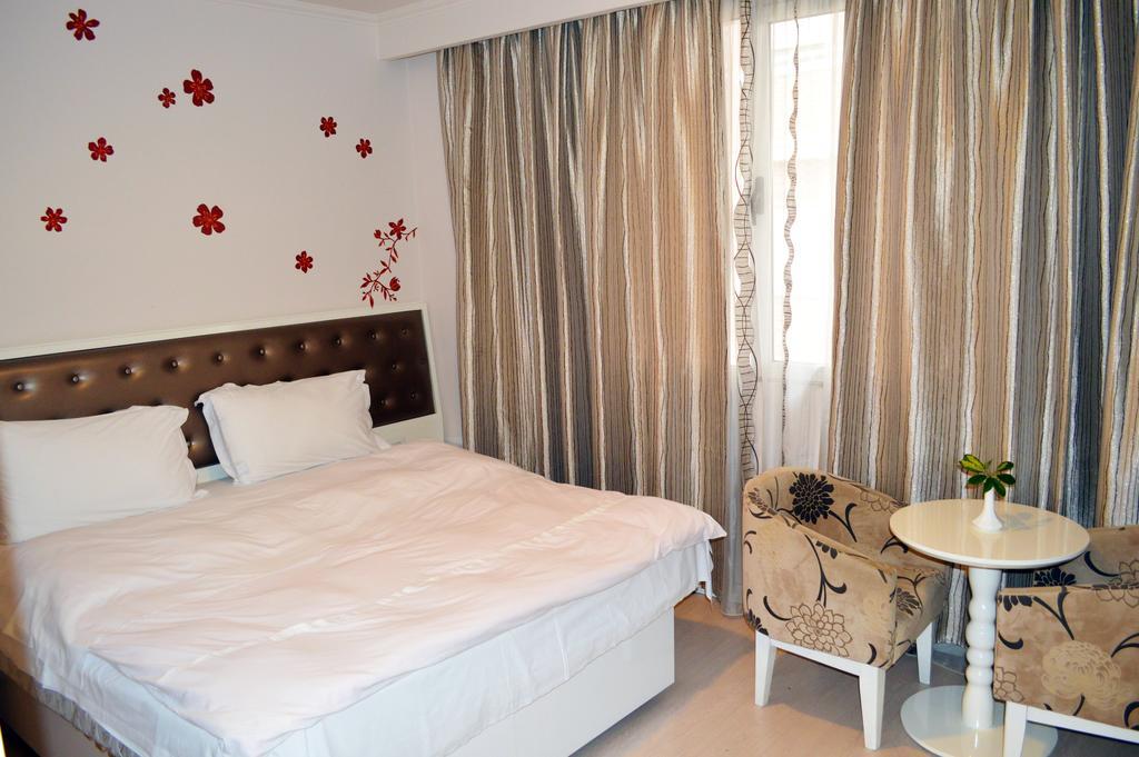 Select City Center Hotel Tirana Exterior foto