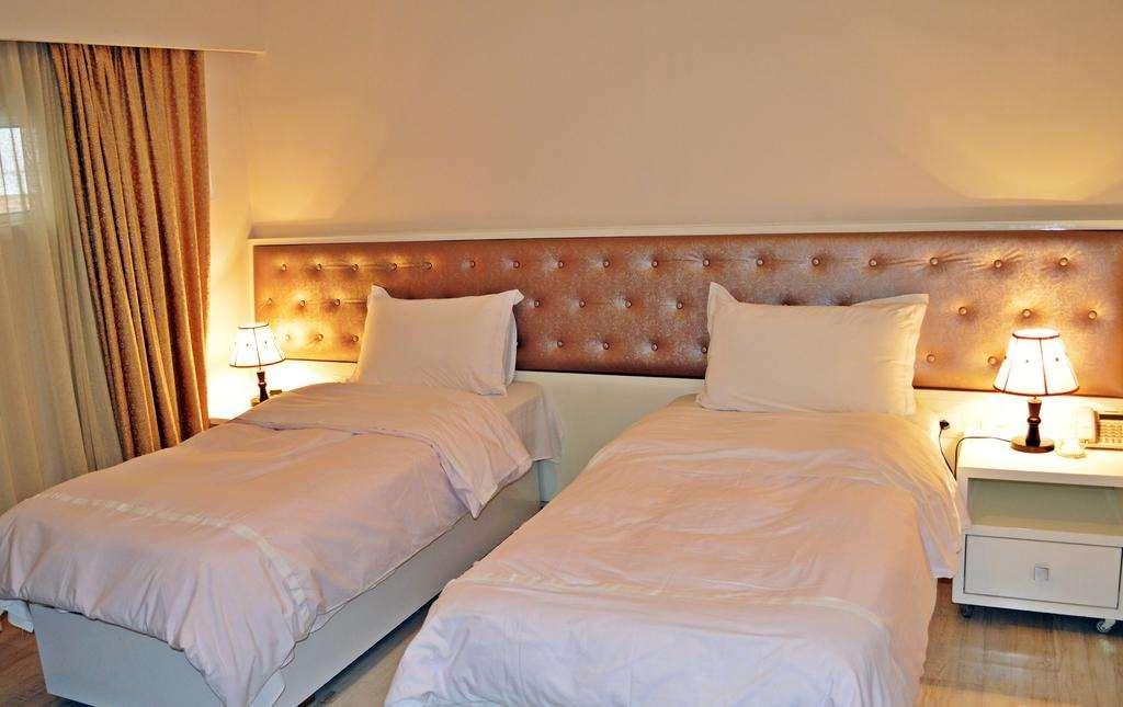 Select City Center Hotel Tirana Quarto foto